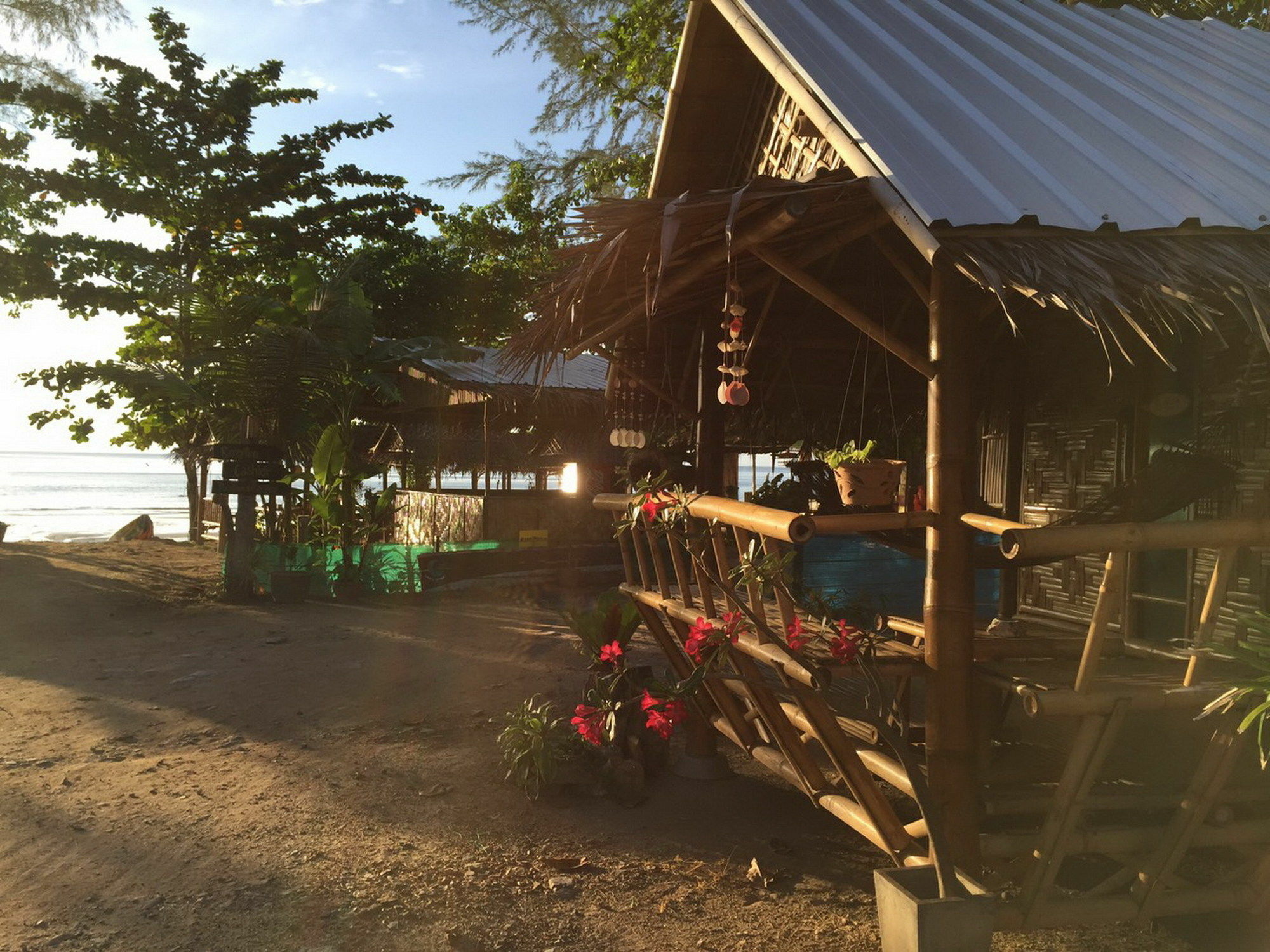 Rann Chalet Beach Side Koh Lanta Exterior foto